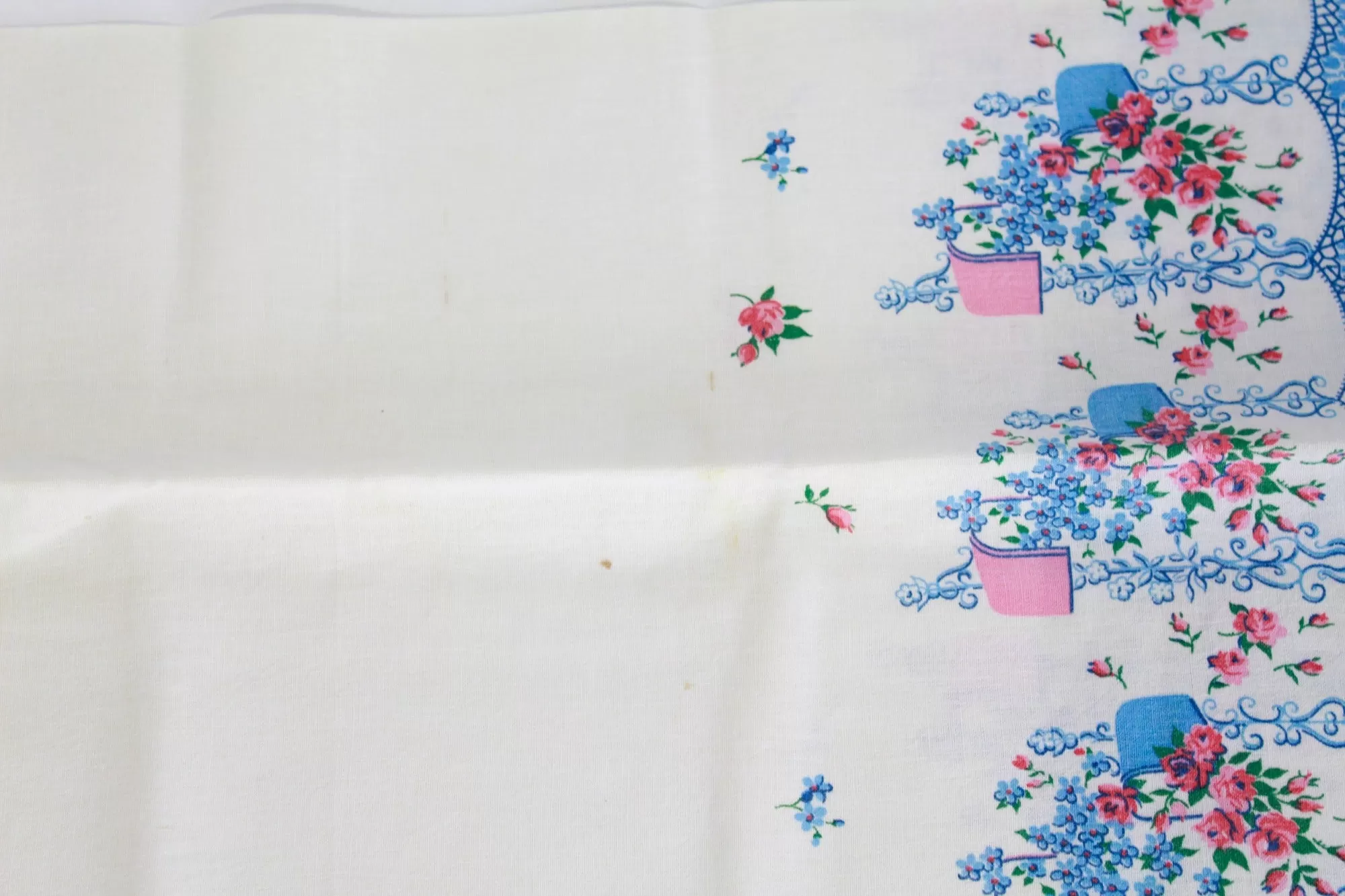 1940s Blue Floral Print Feedsack Pillowcase (1)