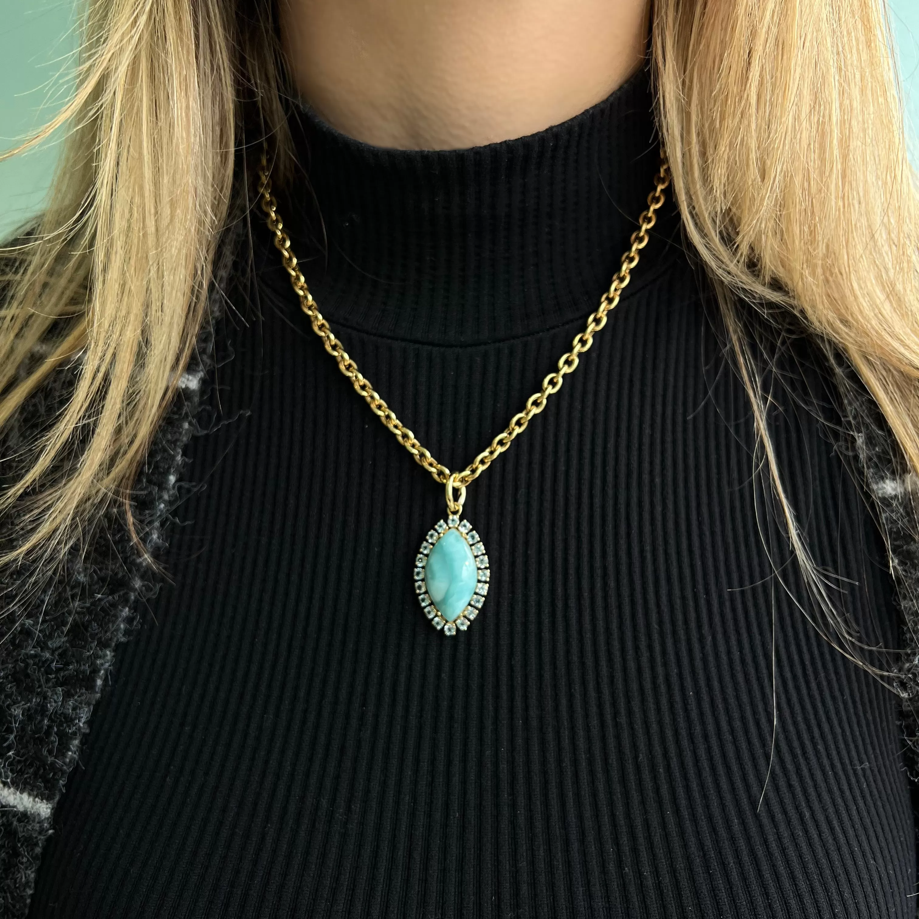 A & Furst - Sole - Pendant with Larimar and Sky Blue Topaz, 18k Yellow Gold