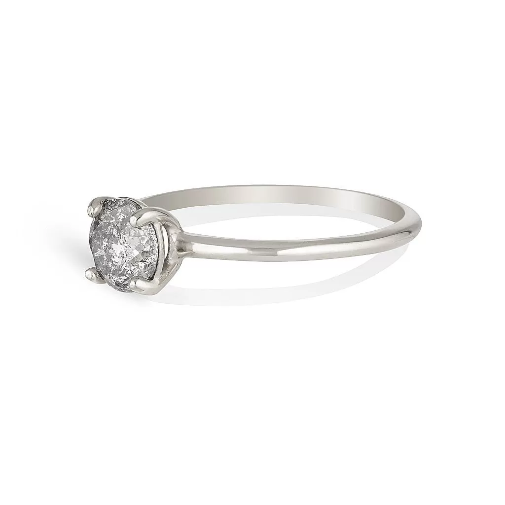 Anne Solitaire | Salt & Pepper diamond