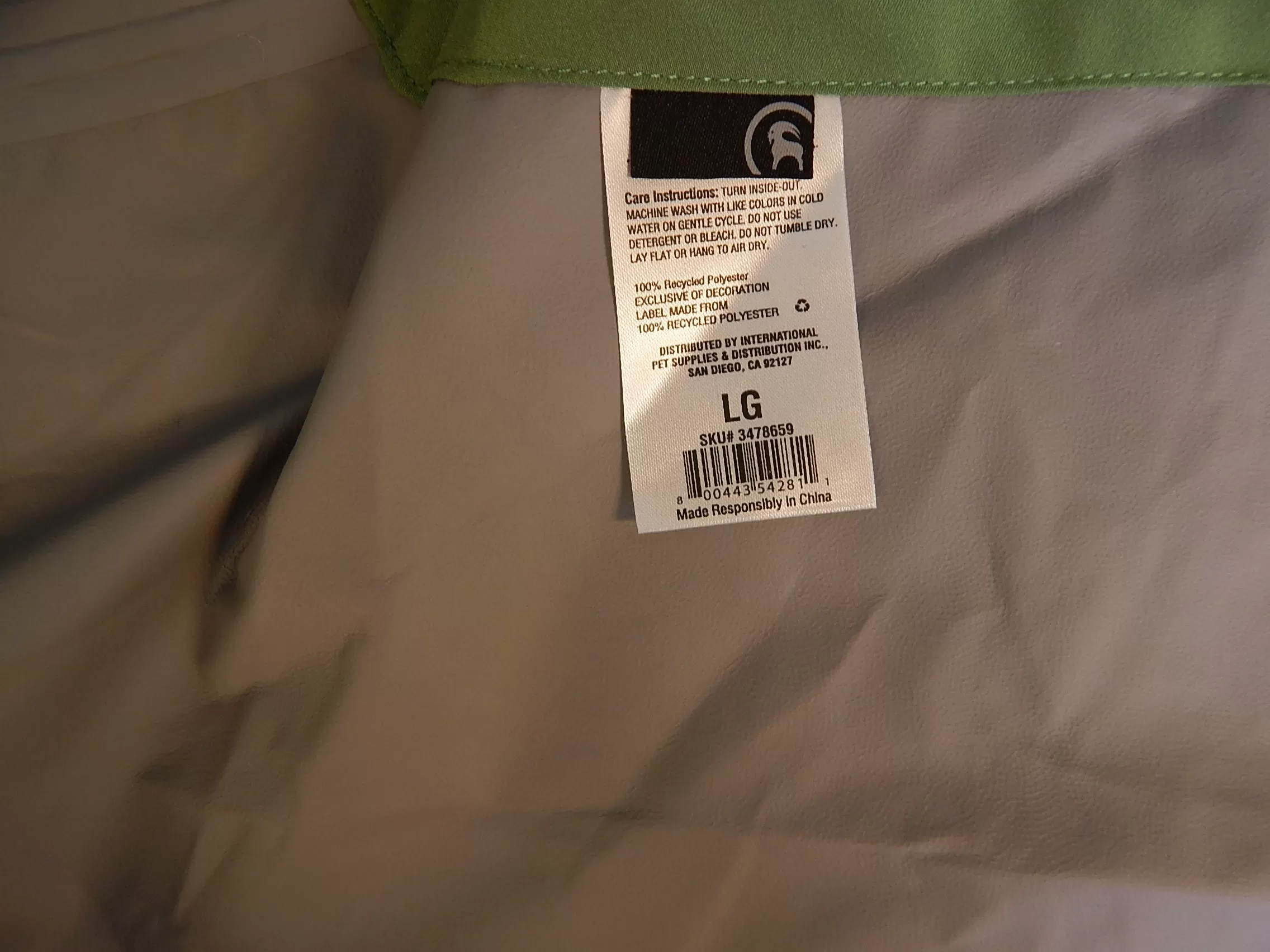 Backcountry x Petco Green Rain Jacket - Various Sizes Available - BRAND NEW!