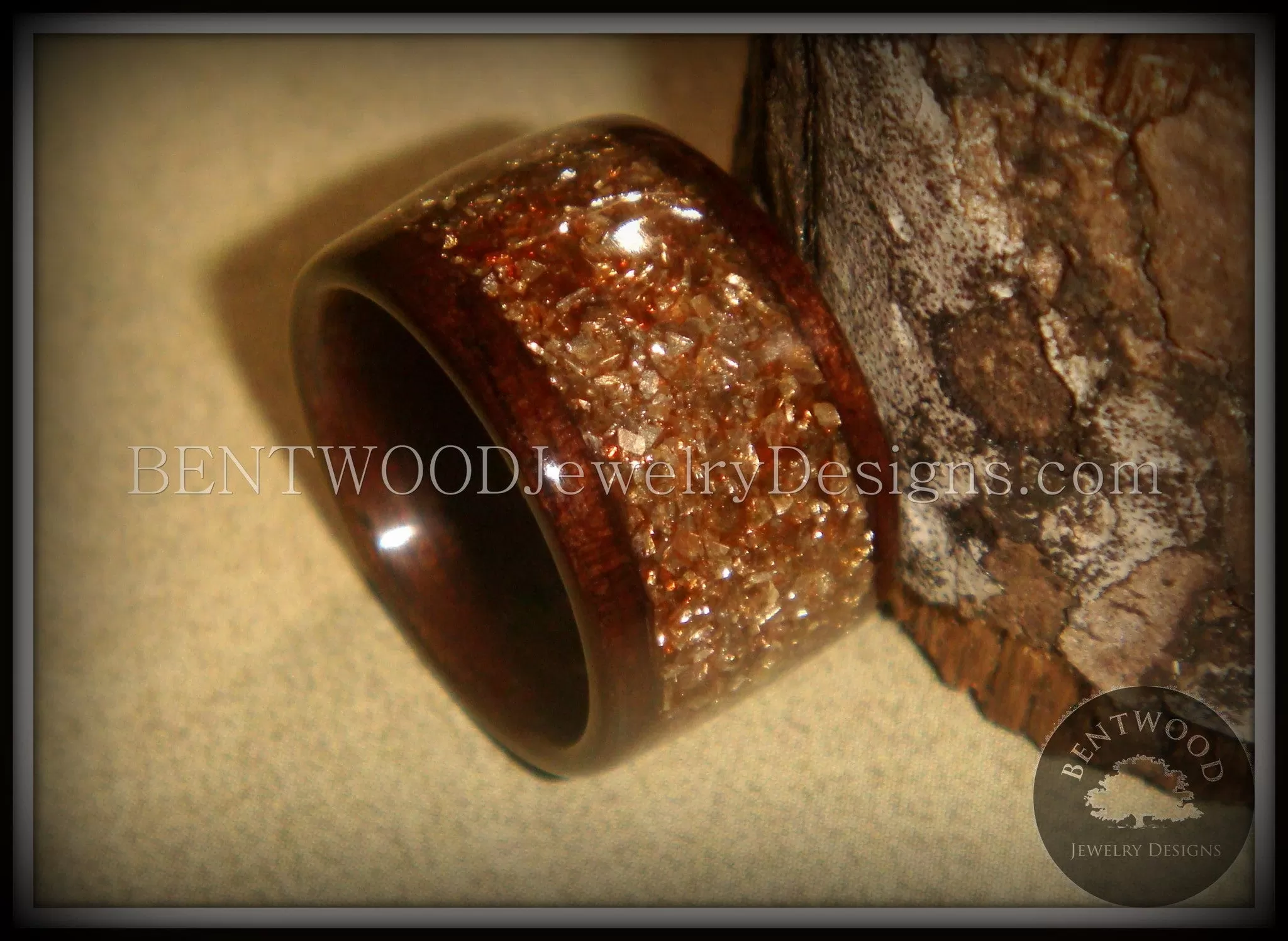 Bentwood Ring - Macassar Ebony Wood Ring with Bronze Glass Inlay