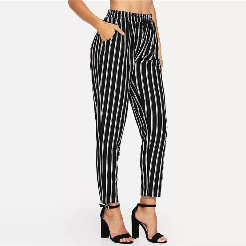 BLACK & WHITE SASSY STRIPE ANKLE PANTS