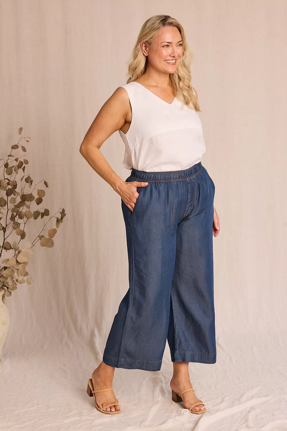 Breezy Cropped Relaxed Tencel Pant in Mid Wash