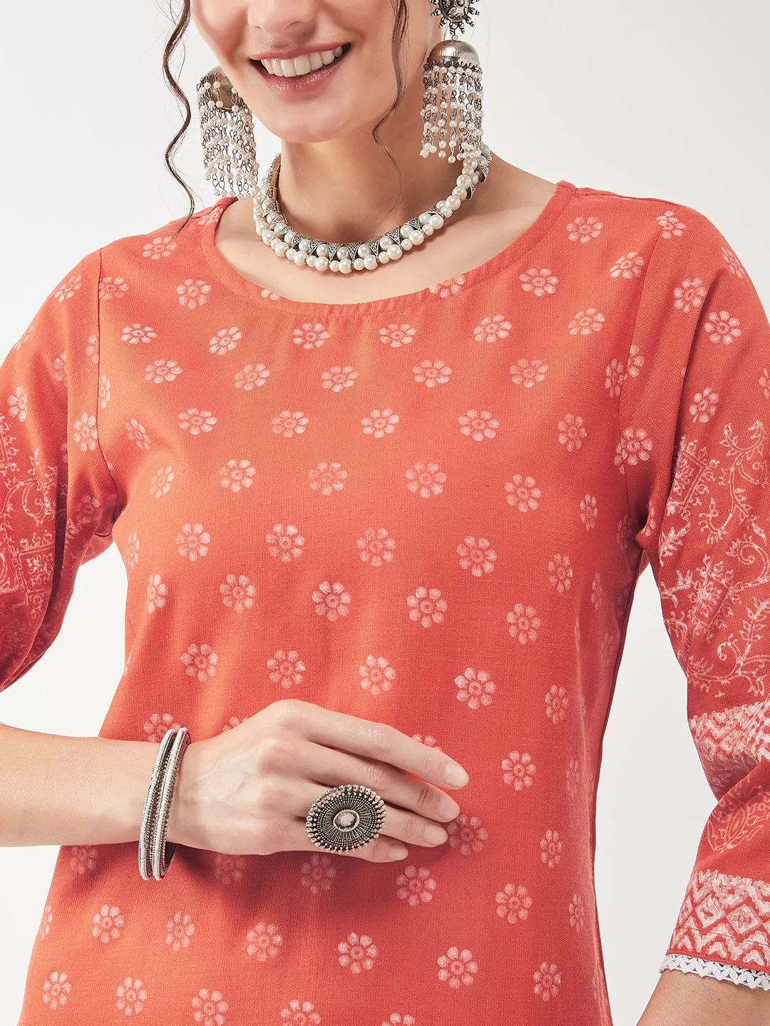 Casual Printed Kurta With Pant Set Having Lace Details