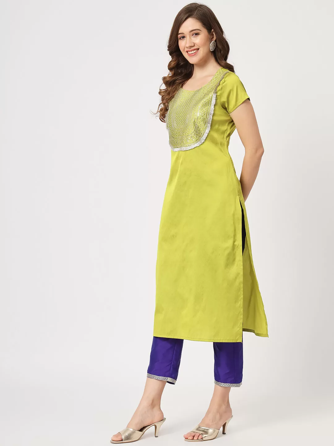 Festive U-Shape Embroidered Kurta With Contrasting Pants