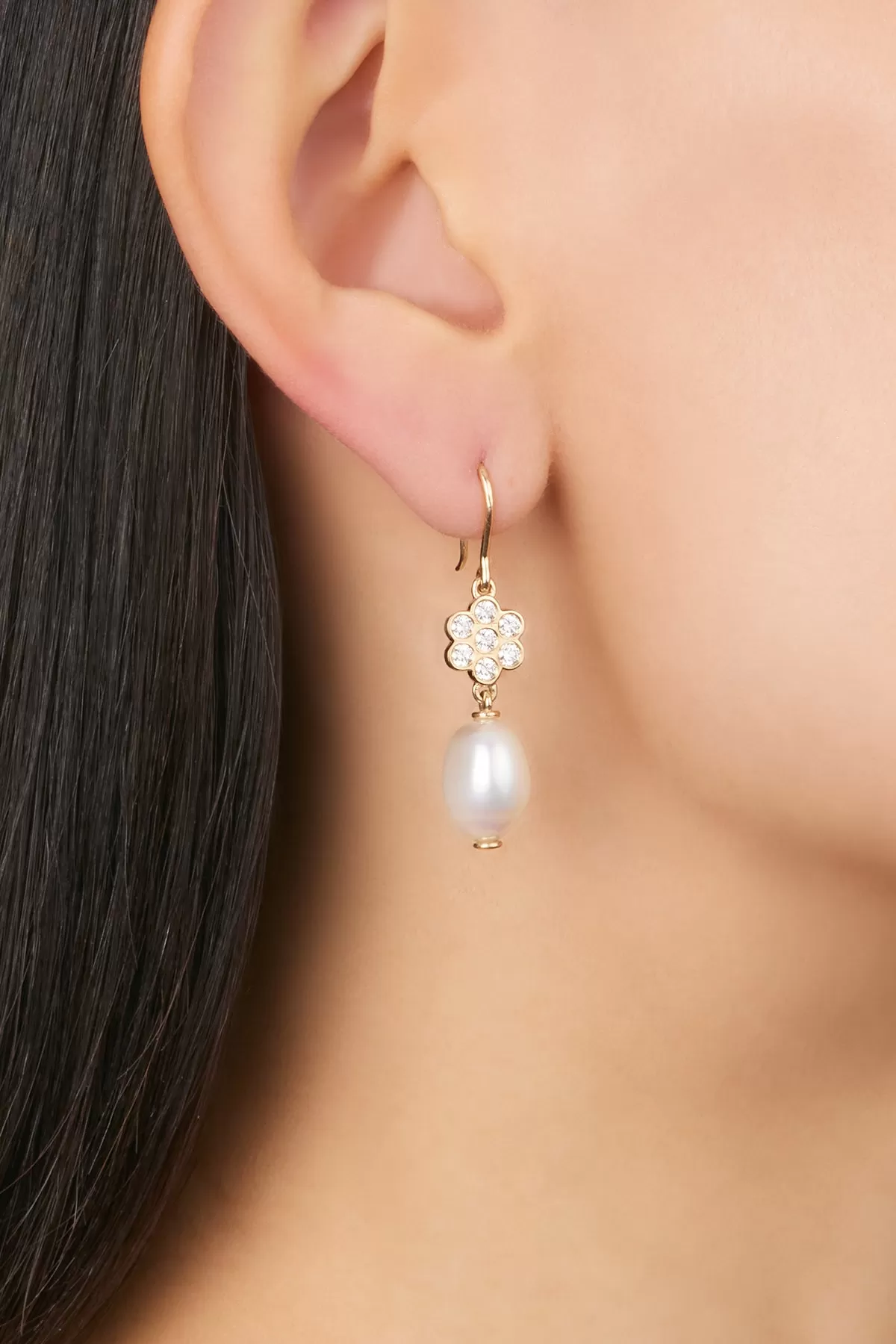 Flower Power Pearl Drop Earring