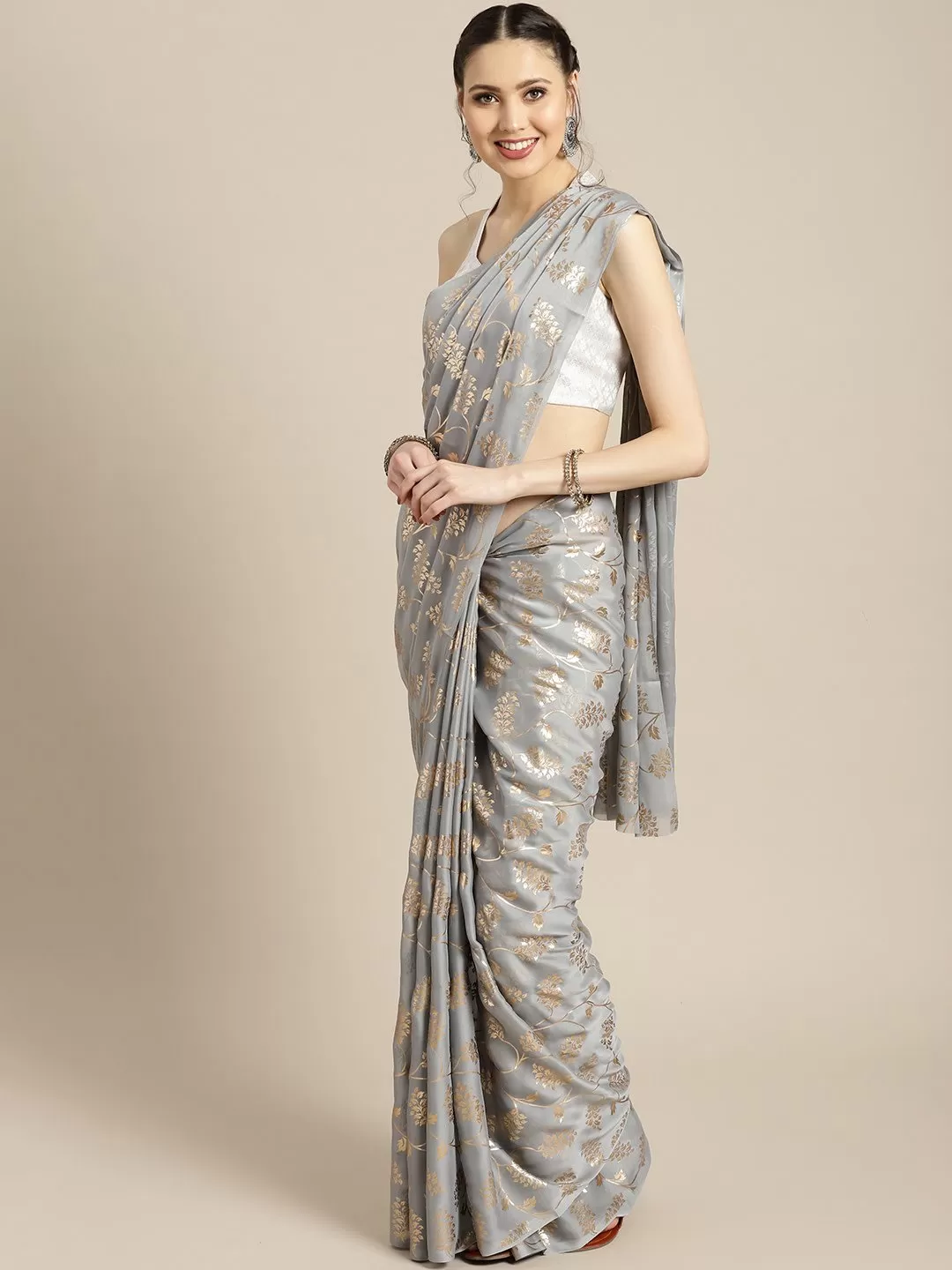 Ishin Poly Georgette Grey Foil Printed Women's Saree