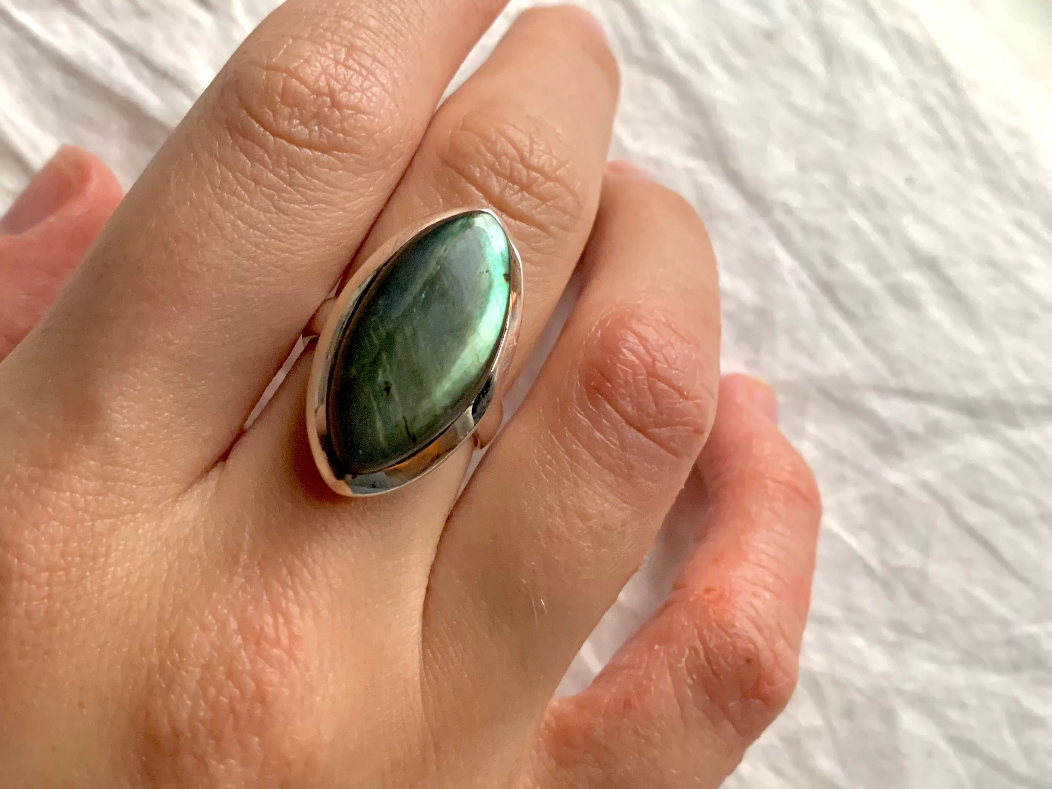 Labradorite Akoni Ring - Regular Marquise