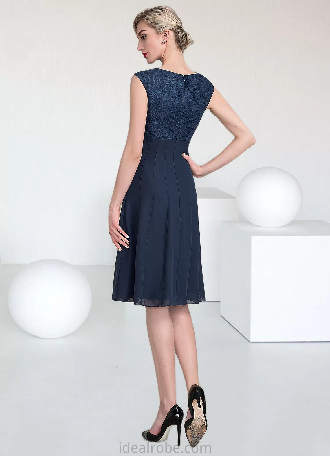 Luna A-Line Scoop Neck Knee-Length Chiffon Lace Mother of the Bride Dress With Ruffle STK126P0014966