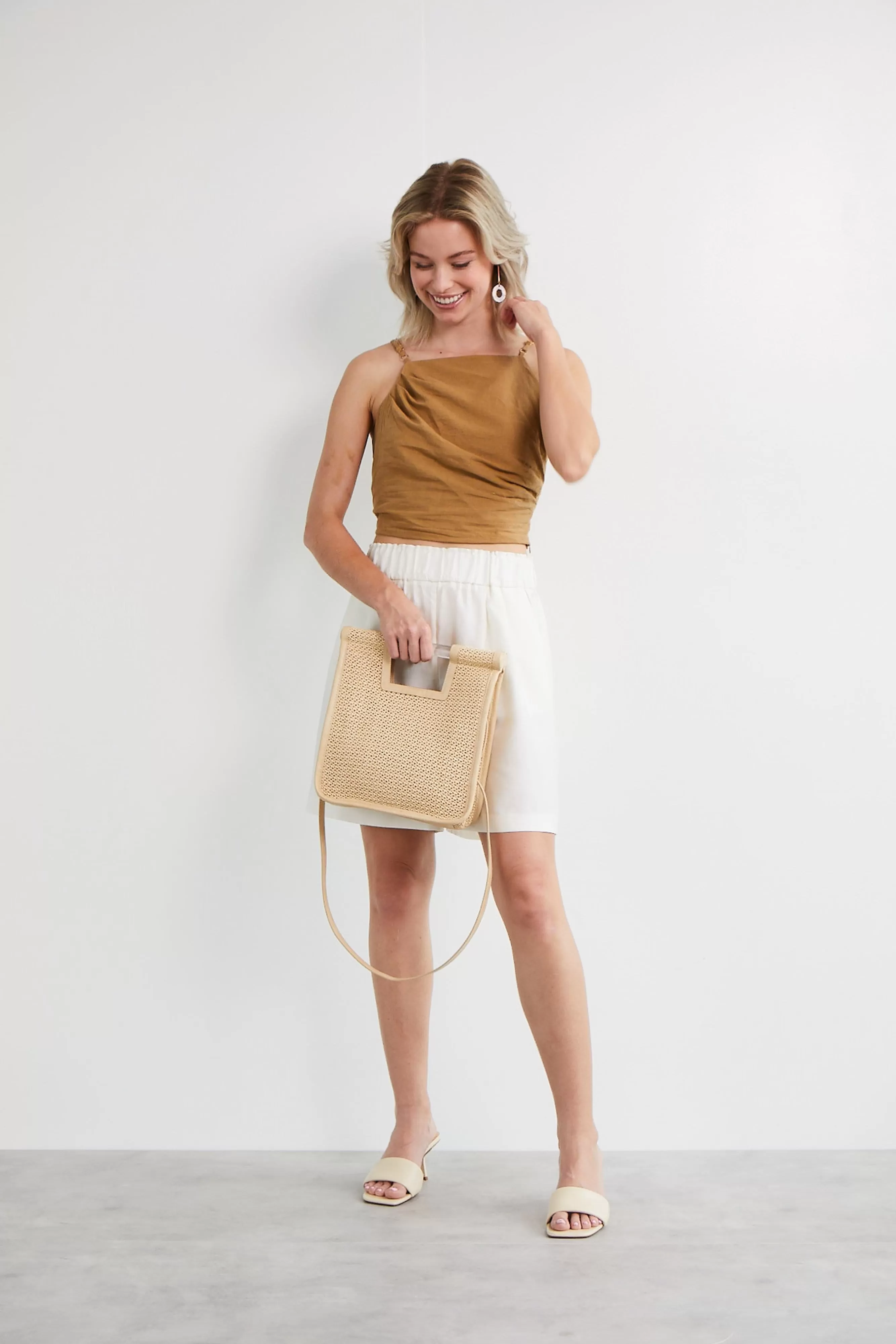 The Naturals Crossbody in Beige