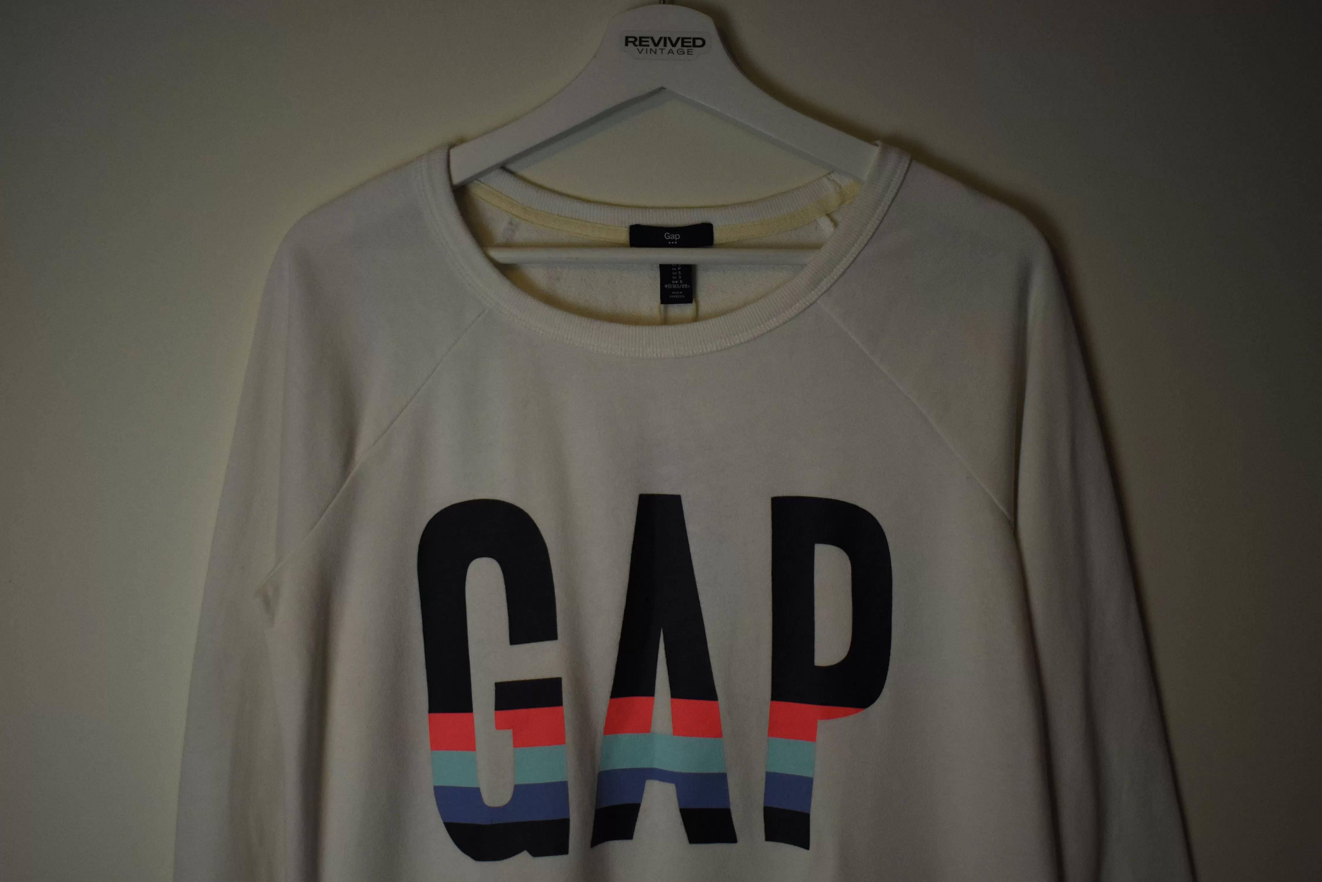 Vintage GAP Rainbow Print White Long Sleeve Medium